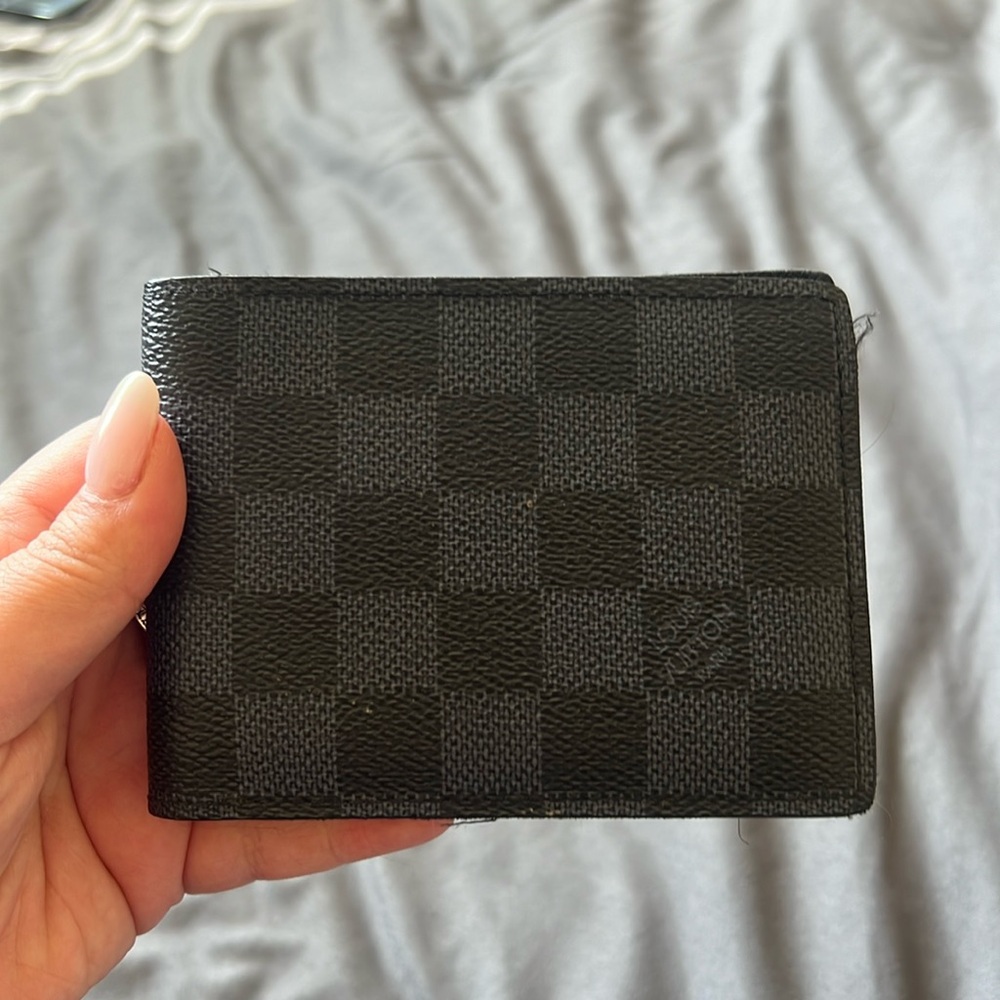 Men’s lv slender wallet